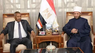 وزير الأوقاف يبحث مع سفير السودان تعزيز التعاون الديني والثقافي