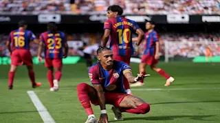 تشكيل برشلونة لمواجهة فينورد بدوري الأبطال.. ما موقف حمزة عبدالكريم؟
