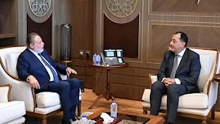 رئيس الوزراء يبحث مع محافظ المركزي الاحتياطيات والتضخم والتدفقات الدولارية