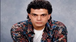 عمرو دياب يشارك في تريند الثمانينات بصورة حقيقية من ألبوم "متخافيش"