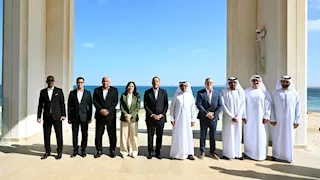 وزيرة الإسكان تستعرض موقف المرافق والبنية الأساسية بمشروعات رأس وشمس الحكمة