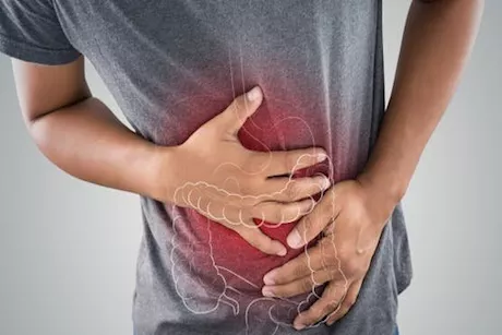 نقص فيتامين B12.. علامة تحذيرية لمرضى القولون التقرحي؟ 