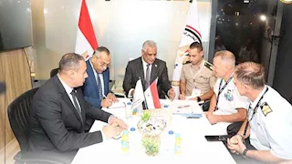 بالصور.. وزير الإنتاج الحربي يبحث تعزيز التعاون الدفاعي مع شركات عالمية بالعلمين