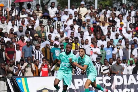 دقيقة بدقيقة.. الجيش الرواندي 0-1 بيراميدز.. فرصة ضائعة (فيديو)