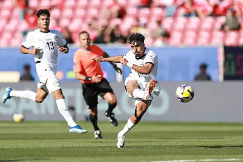 دقيقة بدقيقة.. مباراة مصيرية بالمونديال.. شباب مصر 0-0 تشيلي.. فرصة ضائعة