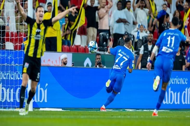 الهلال يضرب الاتحاد برباعية في نهائي السوبر السعودي | يلاكورة