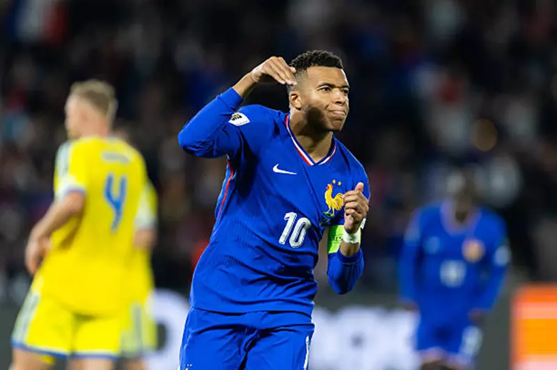 مبابي يختار دبي بدل التدريب مع ريال مدريد