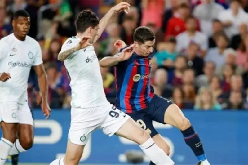 برشلونة يواصل مطاردة ريال مدريد في صدارة الدوري