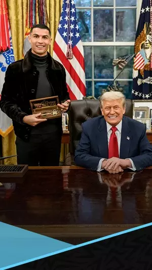 أول رياضي يحصل عليها.. الكشف عن هدية ترامب لكريستيانو رونالدو