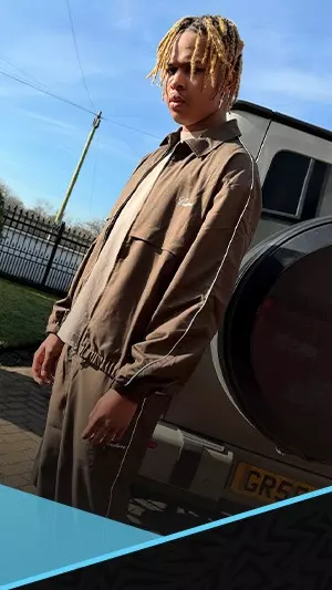 تيكيرز كيد.. من محل السمك إلى نجوميّة تفوق بيلينجهام